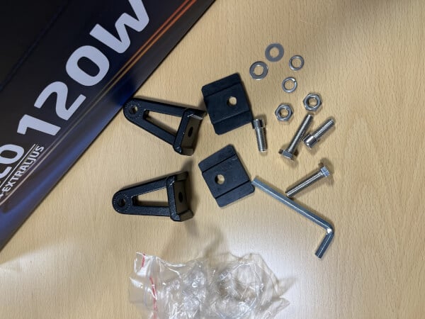 Led-lis&auml;valo l&auml;mmitett&auml;v&auml;ll&auml; linssill&auml; - Kaareva | 56 cm | 6700 lm | Ref. 10, ECO