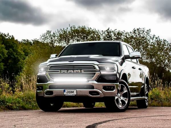 Led-lisävalosarja Dodge Ram (2019➟)