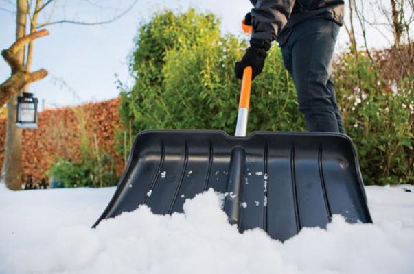 Lumenty&ouml;nnin SnowXpert, Fiskars