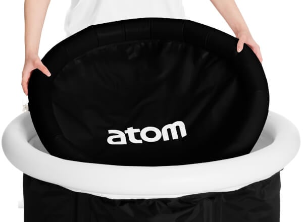 Kylm&auml;allas kannella 75 x 75 cm, Atom