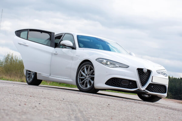 Häikäisysuojasarja Alfa Romeo Giulia, 4 ovinen (2015➟), Car Shades