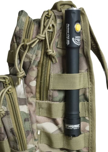 Käsivalaisin Partner C4 Pro (lämmin), Armytek