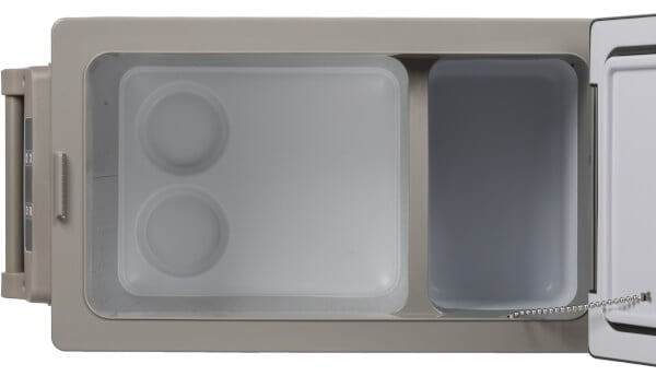 Matkaj&auml;&auml;kaappi ja pakastin S55 (52 l), Dinwid