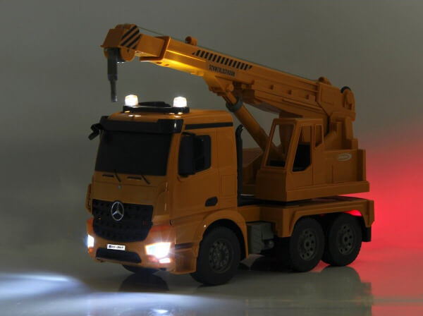 Kauko-ohjattava Mercedes-Benz Arocs nosturi (1:20), Jamara