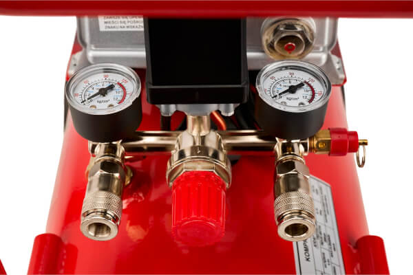 Kompressori 2,8 kw (50 l), Kraft & Dele