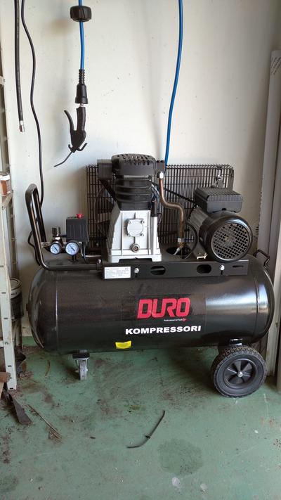 Kompressori 2,2 kW (90 l), Duro