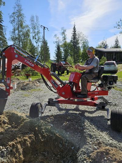 Pyörivä polttomoottorikaivuri ATV-570R 15 Hp, Timco