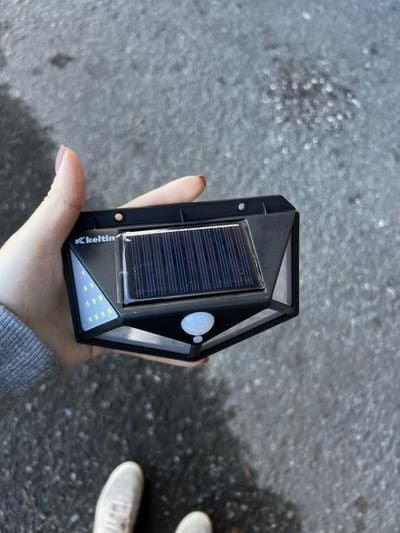 Aurinkokenno led-valaisin liiketunnistimella 50 W, Keltin