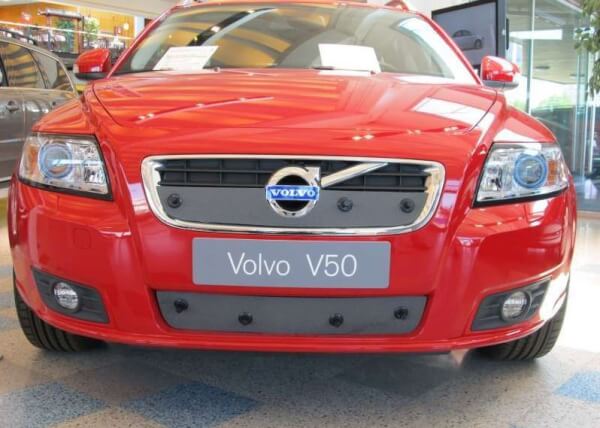 Maskisuoja Volvo V50, osittain umpinainen (2010➟), Tammer-Suoja