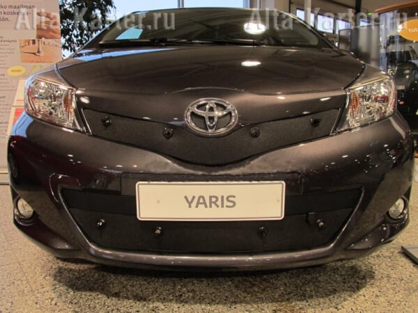 Maskisuoja Toyota Yaris (vm.2012 - 2014), Tammer-Suoja - Maskisuoja Toyota Yaris