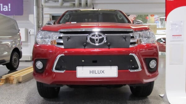 Maskisuoja Toyota Hilux (2016-2020), Tammer-Suoja