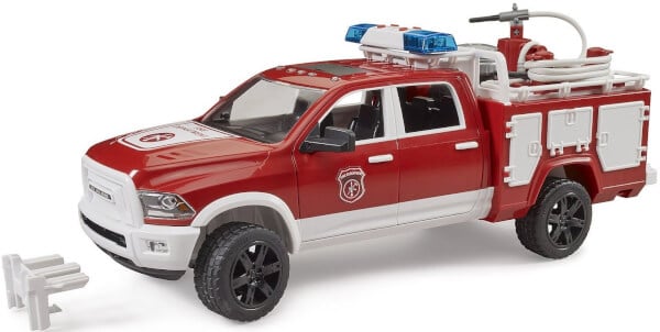 Lelu Paloauto Dodge RAM 2500 (1:16), Bruder