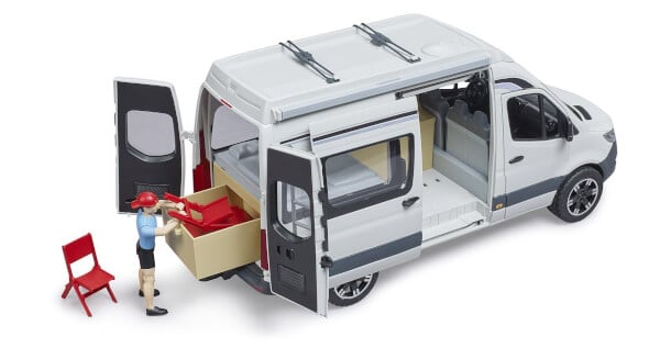 Lelu MB Sprinter camper setti (1:16), Bruder