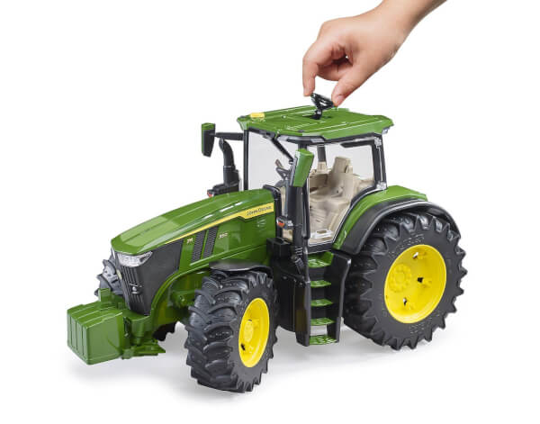 Lelu Traktori John Deere 7R (1:16), Bruder