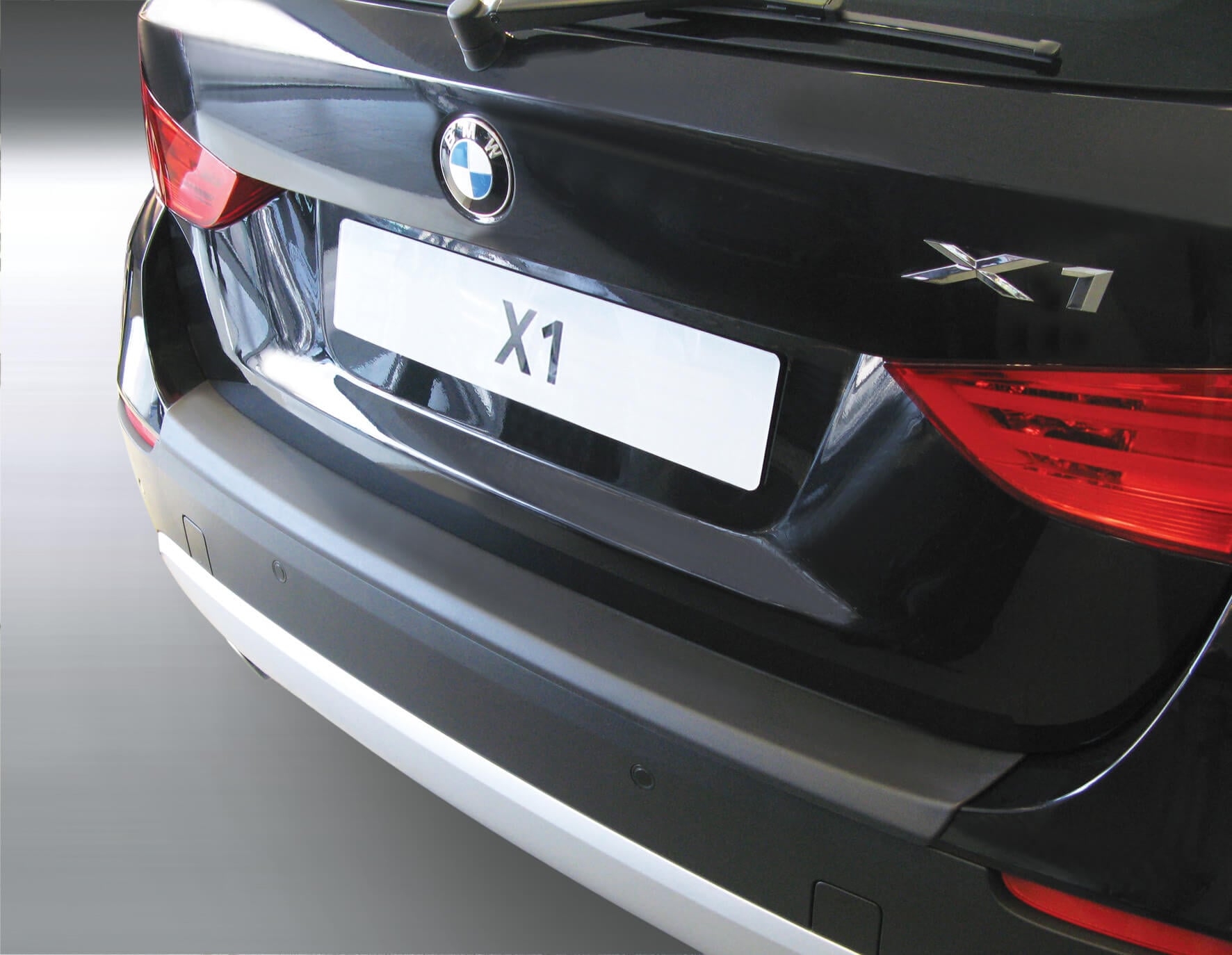 Takapuskurin suoja BMW X1 E84 (2009-2015)  M-Sport / SE  (EI Sport)