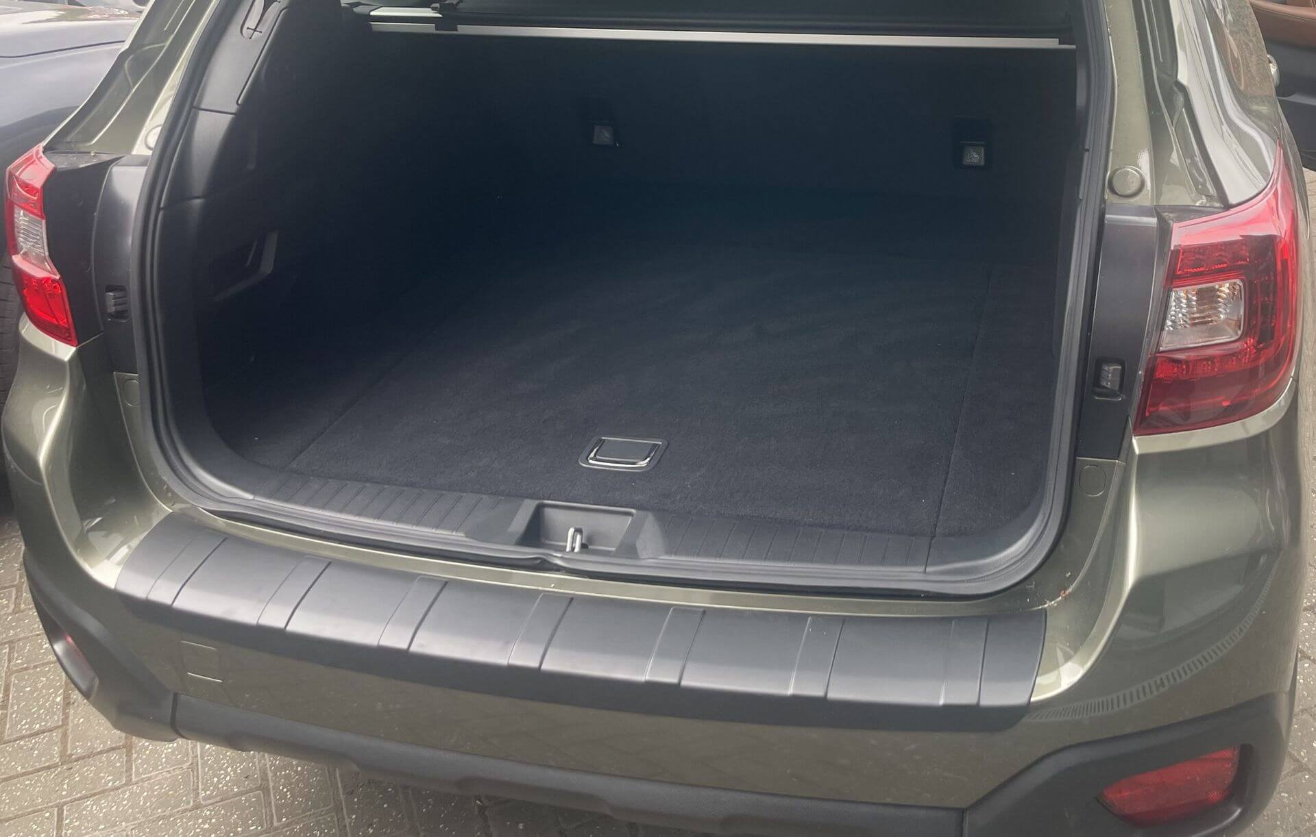 Takapuskurin suoja Subaru Outback (2016-2019)