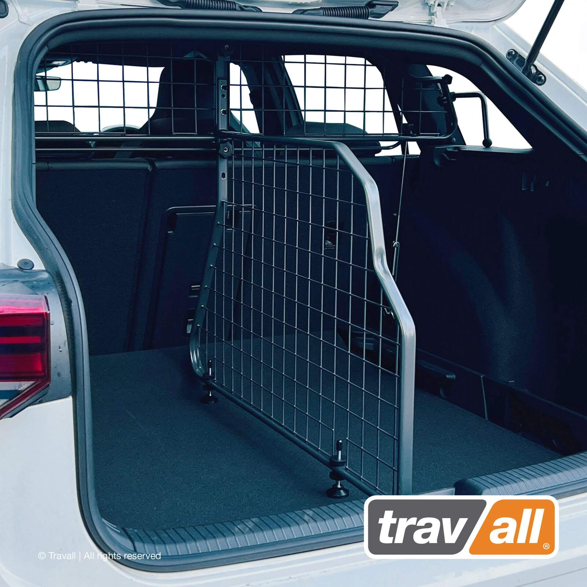 Tilanjakaja autoon - Volkswagen Golf Estate (2020➟), Travall