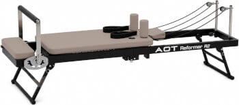 Reformer-pilateslaite R2 musta, AOT