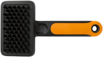 Hierova harja lemmikeille, Fiskars