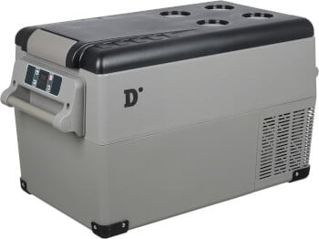 Matkaj&auml;&auml;kaappi ja pakastin S35 (32 l), Dinwid