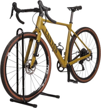 Pyöräteline lattialle, Keltin