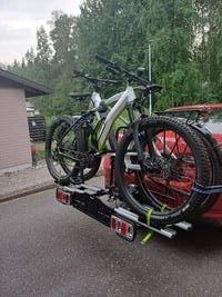 Janne H. arvosteli tuotteen Polkupyöräteline Fatbike (2-pyörälle), Heed