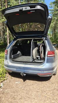 Taneli T. arvosteli tuotteen Tilanjakaja - Volkswagen Passat Variant (2014-2023) / Alltrack (2015-2023), Travall