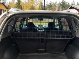 Mika K arvosteli tuotteen Koiraverkko autoon - Toyota RAV4 (2005-2012), Travall