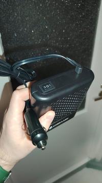 Christian R. arvosteli tuotteen Lämmitin ja puhallin 12 V / 150 W, Carlux