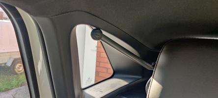 Teme H. arvosteli tuotteen Koiraverkko autoon - Volkswagen ID.4 (2020➟), Travall