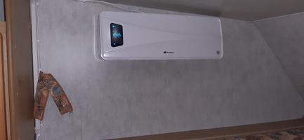 Jani O. arvosteli tuotteen Seinälle asennettava oskilloiva lämpöpuhallin XP 2000, Dunwore