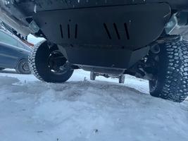 Antti U. arvosteli tuotteen Pohjapanssari moottorille ja jäähdyttimelle Toyota Hilux (2004-2015), terästä