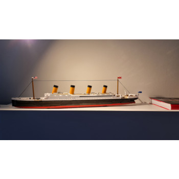 Viljo F. arvosteli tuotteen Koottava R.M.S Titanic, 720 osaa, Cobi