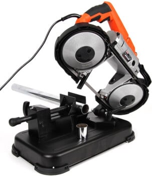 Metallivannesaha C71 1100 W, Robota